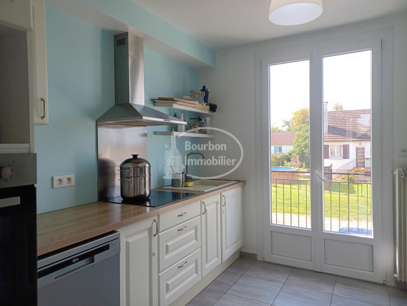 Maison - 96 m² - 5 pièces