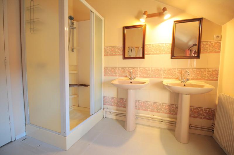 Maison - 159 m² - 7 pièces