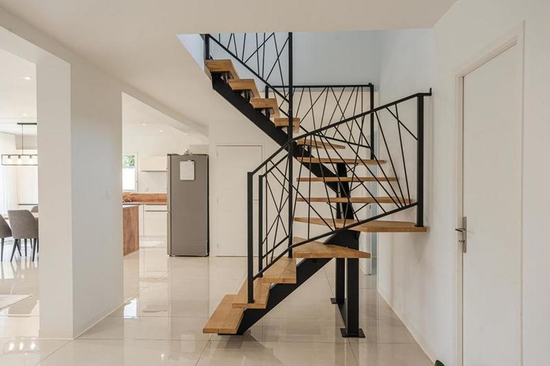 Maison - 196 m² - 6 pièces