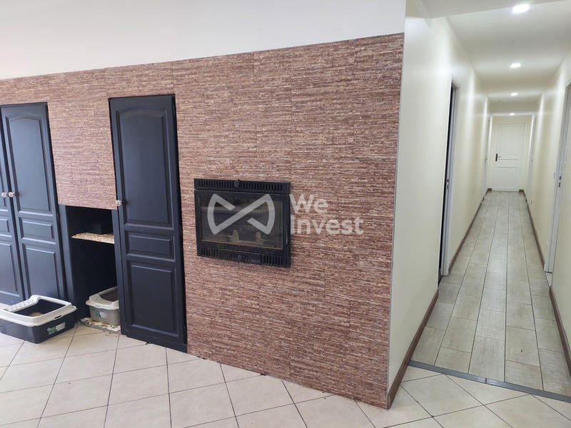 Maison - 223 m² - 7 pièces