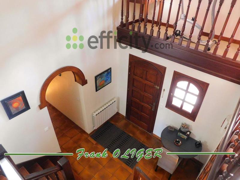 Maison - 300 m² - 11 pièces