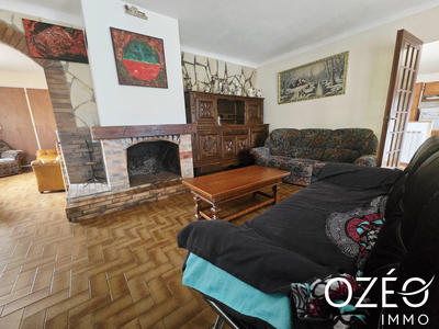 Maison traditionnelle - 173 m² - 8 pièces