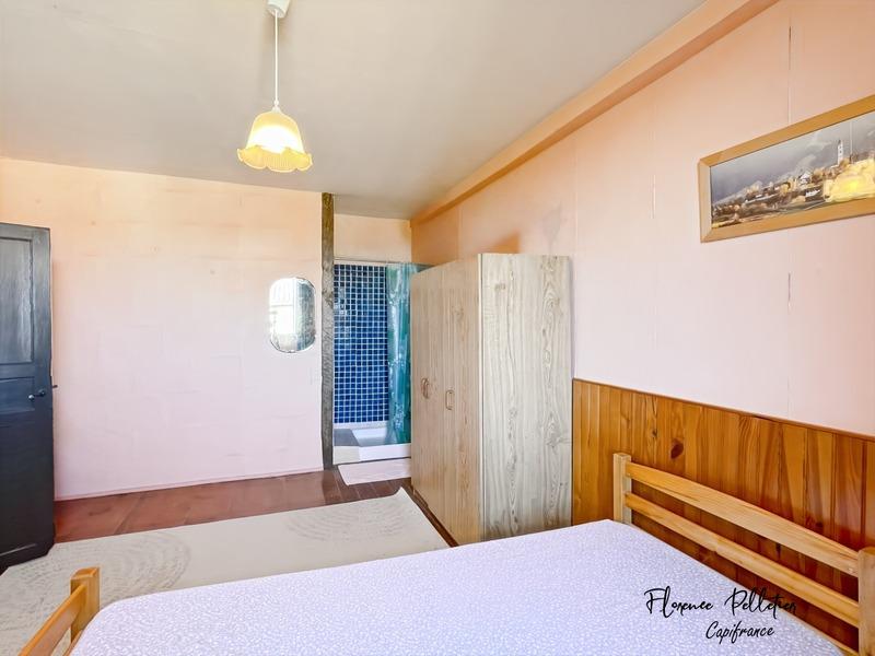 Maison - 325 m² - 14 pièces