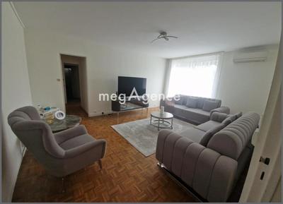 Appartement - 80 m² - 4 pièces