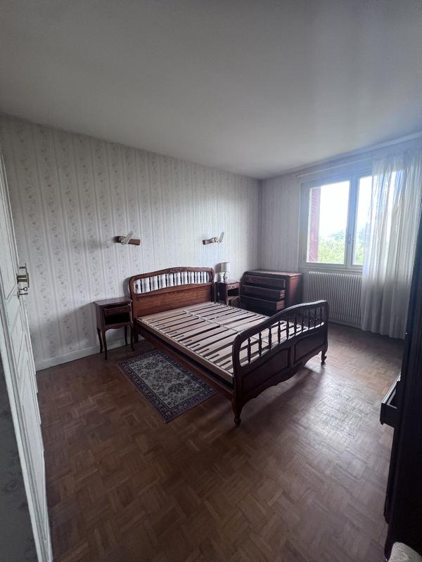 Maison - 185 m² - 7 pièces