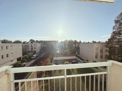 Appartement - 80 m² - 4 pièces