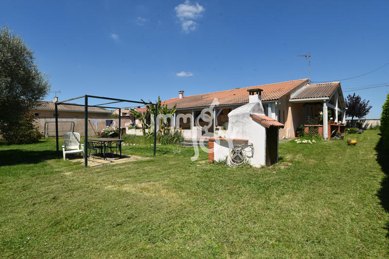 Maison - 101 m² - 4 pièces