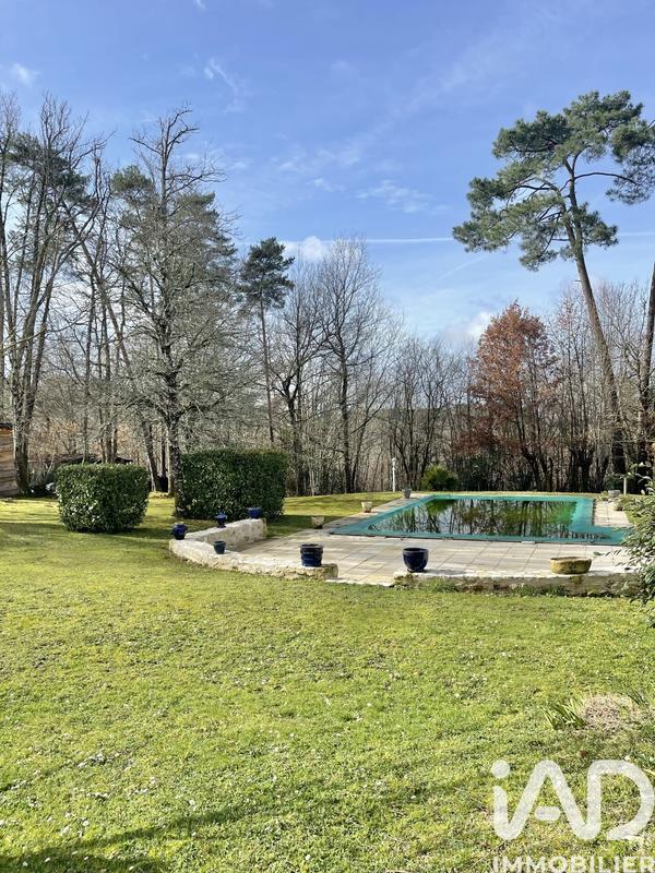 Maison - 222 m² - 9 pièces