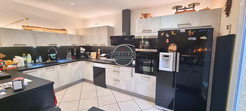 Appartement - 165 m² - 4 pièces