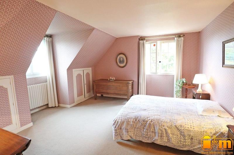 Maison traditionnelle - 140 m² - 6 pièces