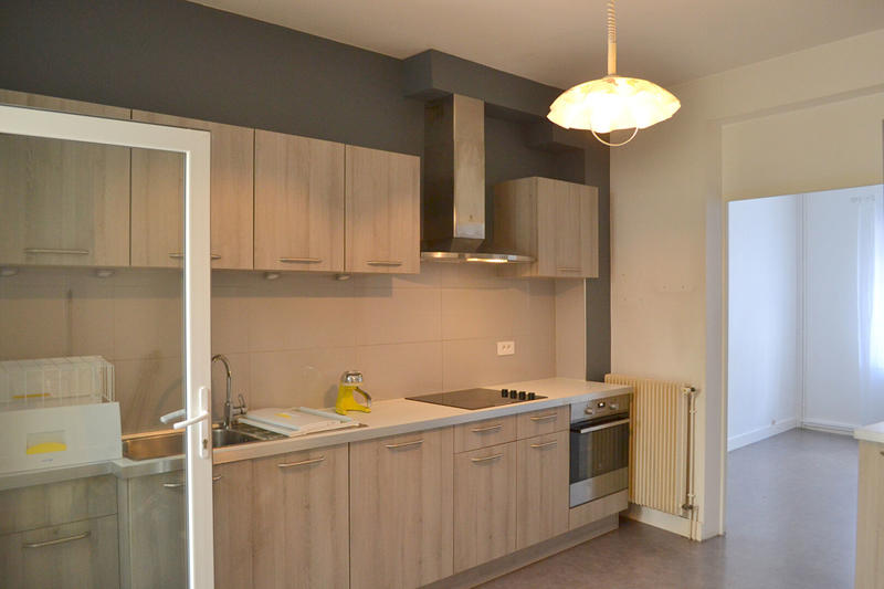 Maison - 92 m² - 5 pièces