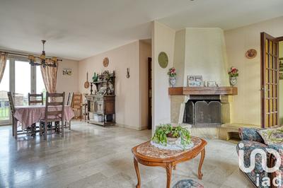 Maison - 200 m² - 5 pièces