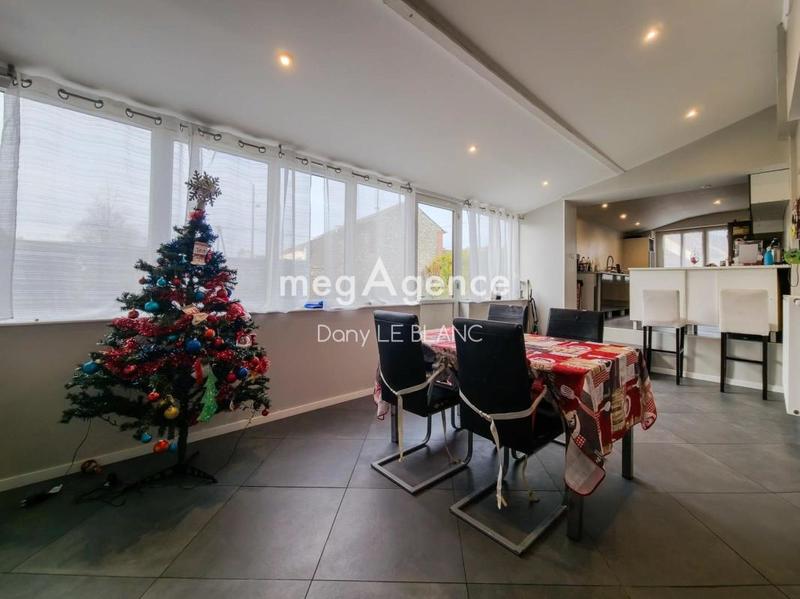 Maison - 147 m² - 9 pièces