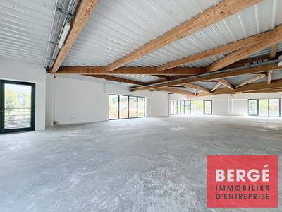 Bureau - 480 m²