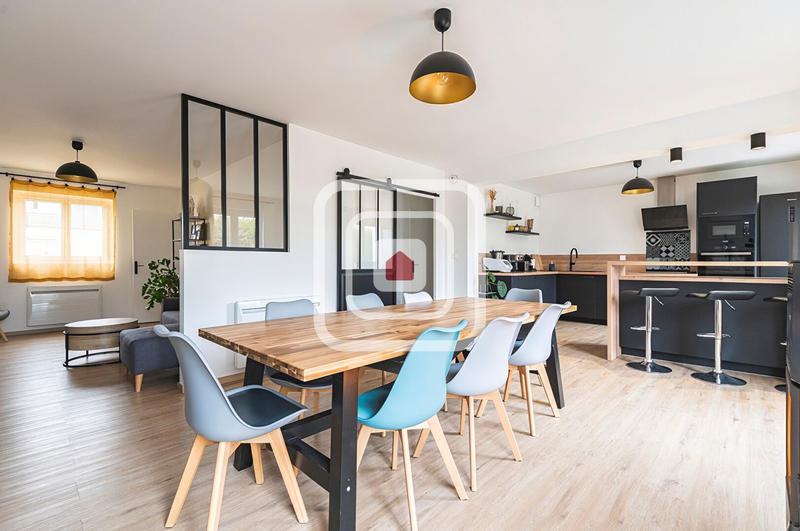 Maison - 124 m² - 6 pièces