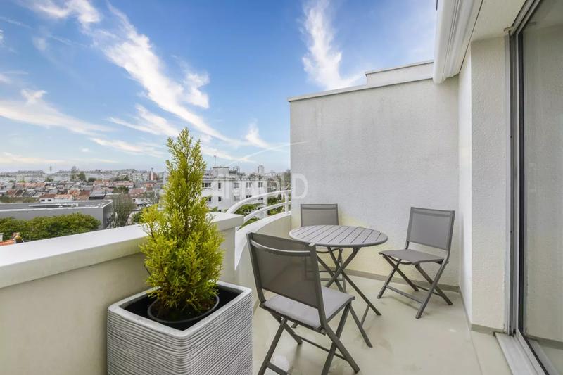 Appartement - 94 m² - 4 pièces