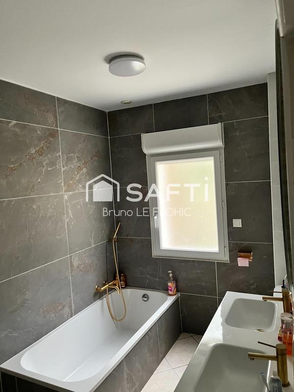 Maison - 177 m² - 6 pièces