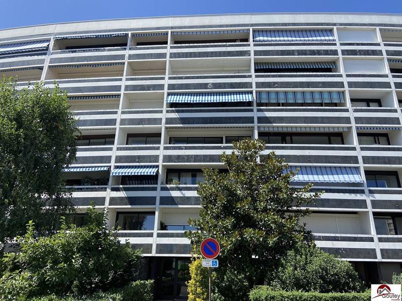 Appartement - 84 m² - 4 pièces