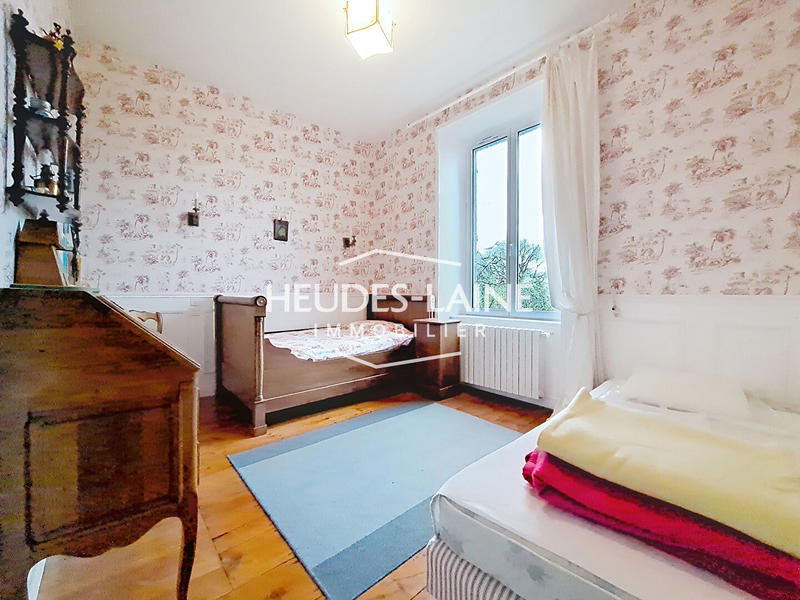 Maison - 190 m² - 8 pièces