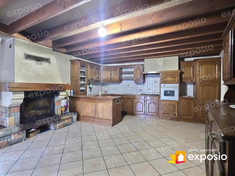 Maison - 180 m² - 7 pièces