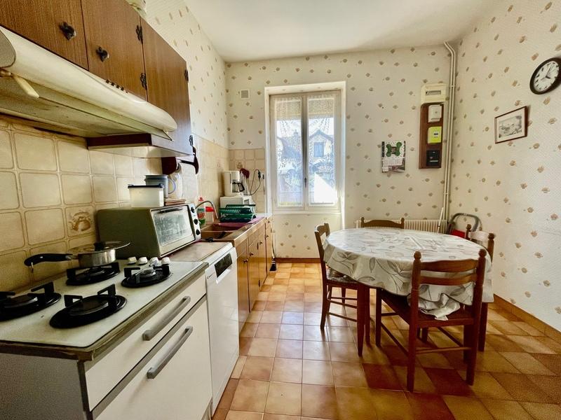 Maison - 92 m² - 5 pièces