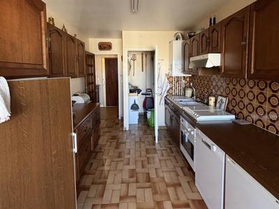 Appartement - 94 m² - 4 pièces