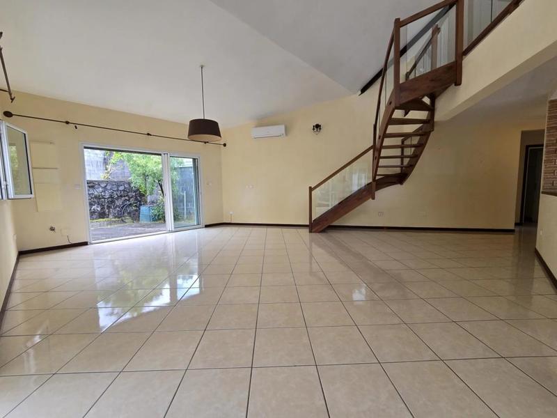 Maison - 206 m² - 4 pièces