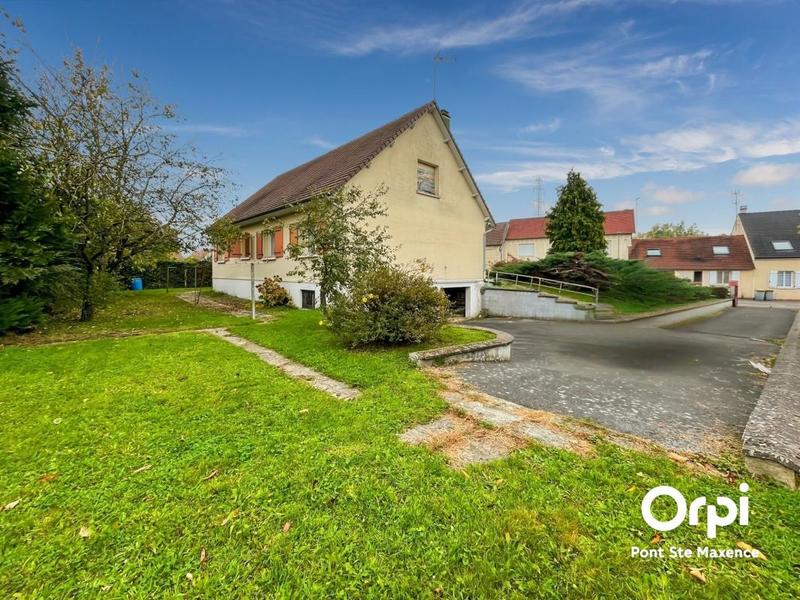 Maison - 110 m² - 4 pièces