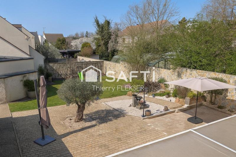 Maison - 260 m² - 7 pièces