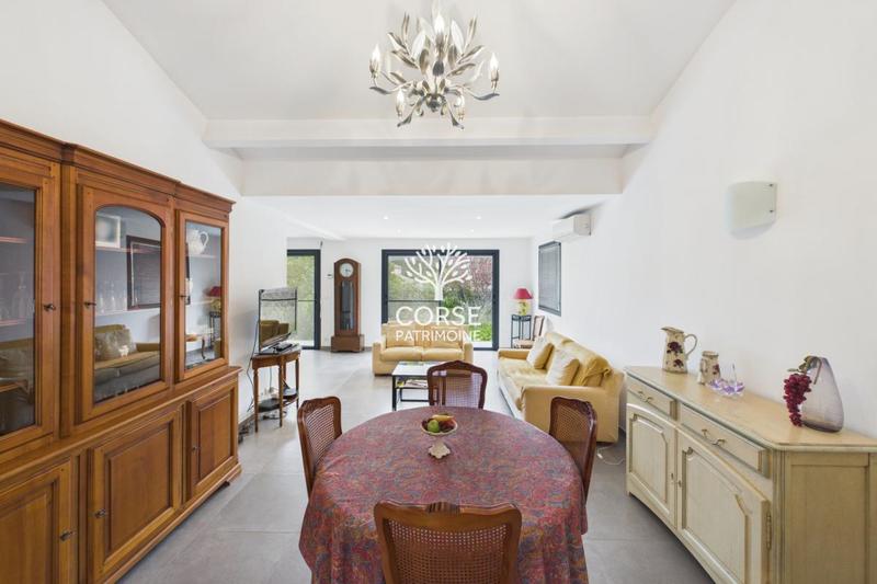 Maison de ville - 108 m² - 5 pièces