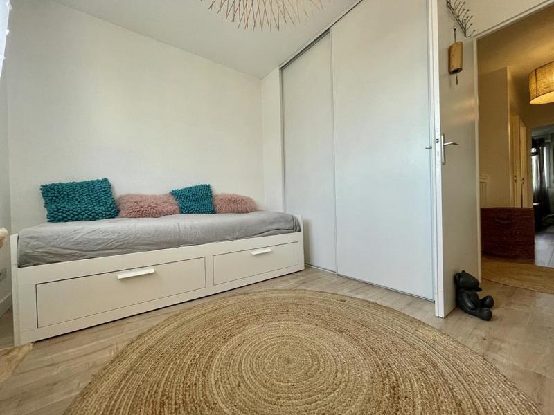 Appartement - 80 m² - 4 pièces