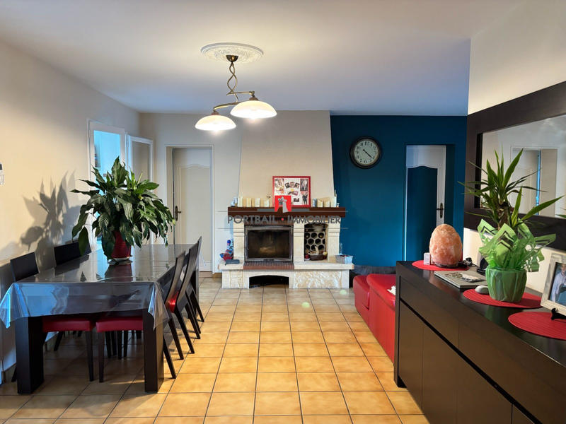 Maison - 220 m² - 11 pièces