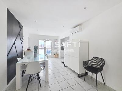 Maison - 193 m² - 10 pièces