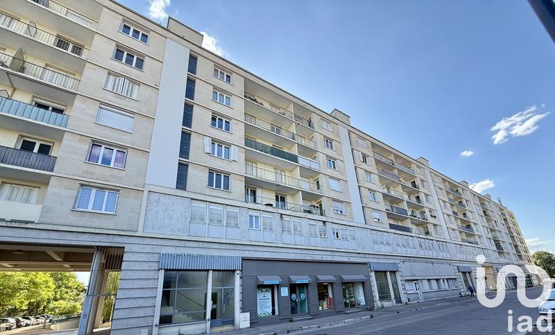 Appartement - 93 m² - 5 pièces