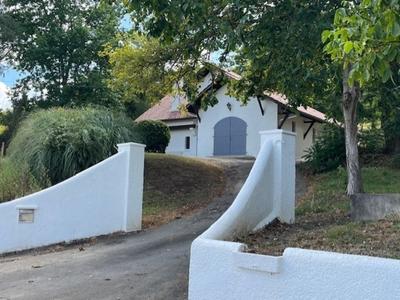 Maison - 185 m² - 6 pièces