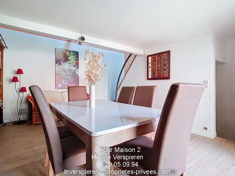 Maison - 303 m² - 19 pièces