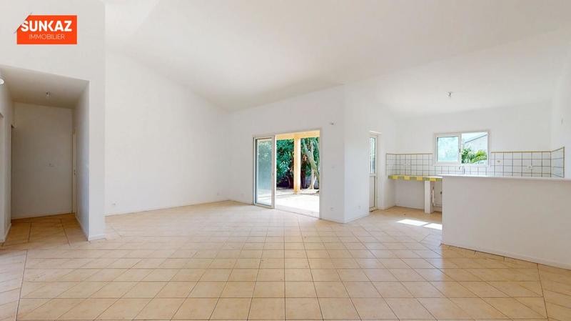 Maison - 94 m² - 4 pièces