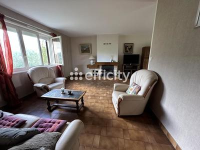 Maison - 96 m² - 4 pièces