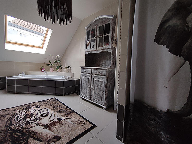 Maison - 99 m² - 4 pièces