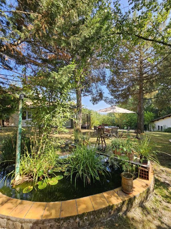 Propriété - 190 m² - 6 pièces