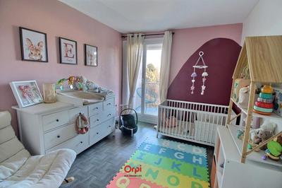 Appartement - 80 m² - 4 pièces