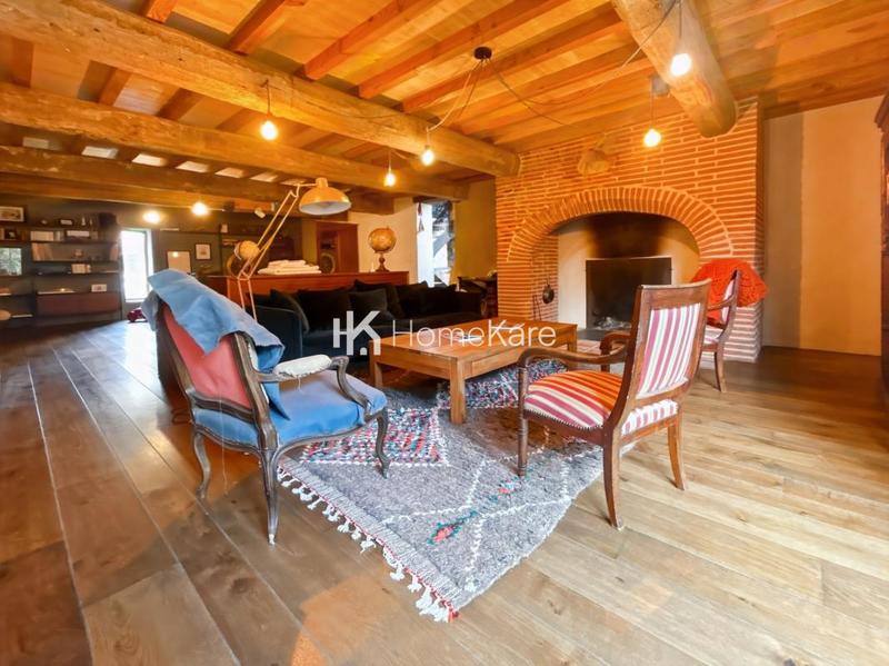 Maison ancienne - 435 m² - 10 pièces