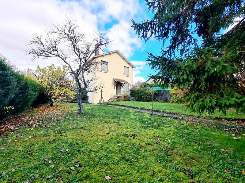 Maison - 199 m² - 10 pièces