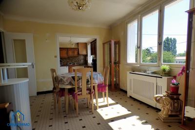 Maison - 102 m² - 6 pièces