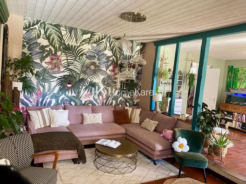 Maison - 300 m² - 8 pièces