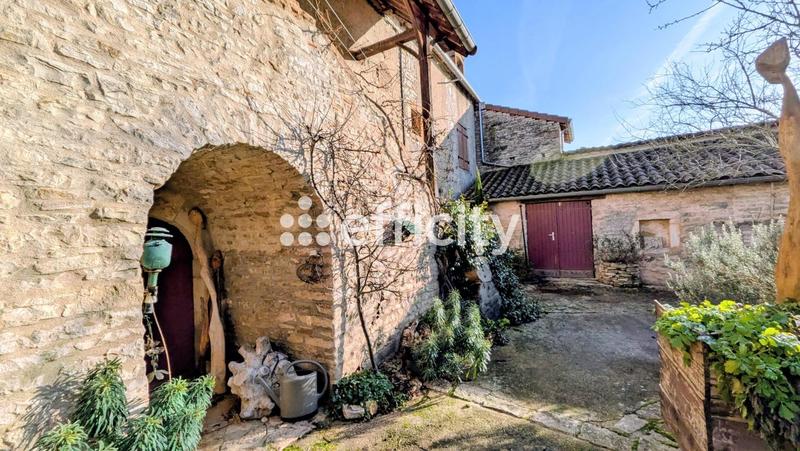 Maison - 80 m² - 5 pièces