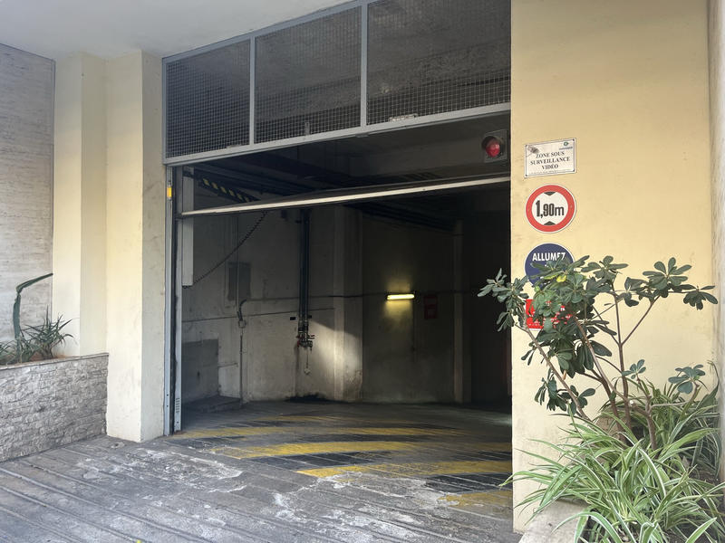 Parking / Garage - 15 m²