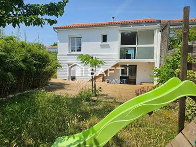 Maison - 118 m² - 6 pièces