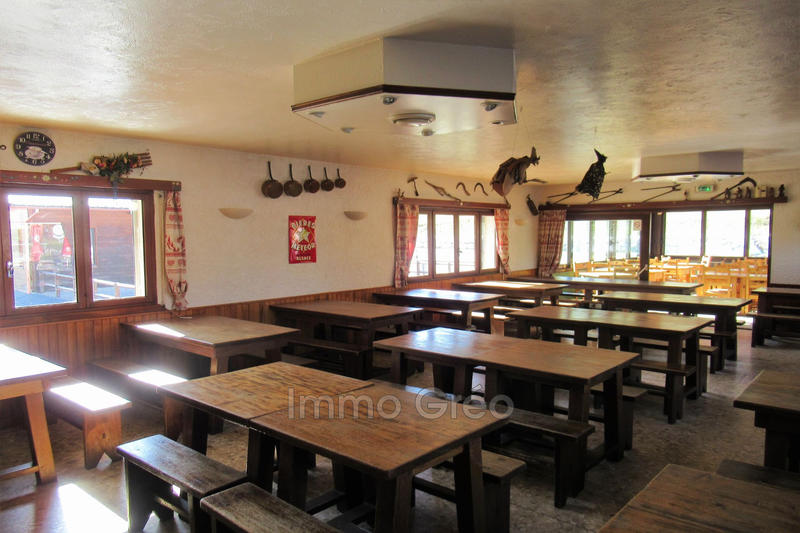 Local commercial - 245 m²