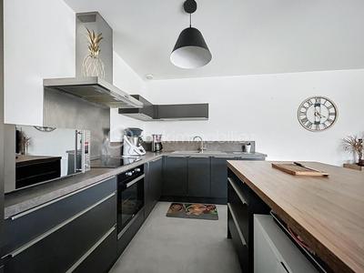 Maison - 102 m² - 5 pièces